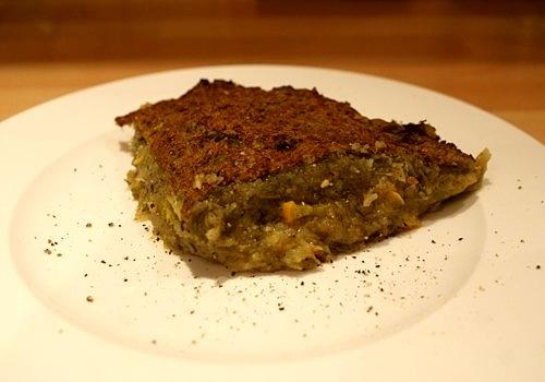 Babka ziemniaczana z bobem i cukinią
