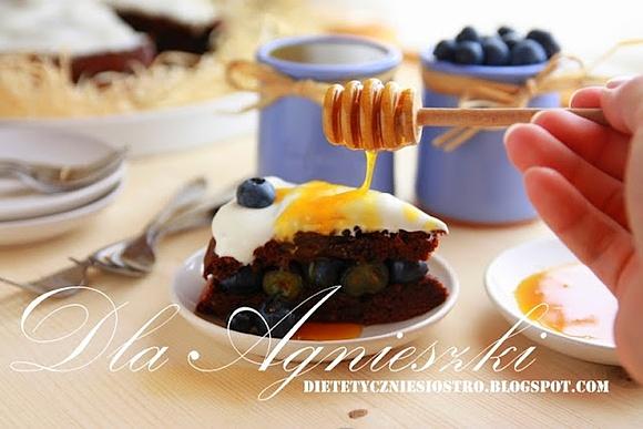 Czekoladowe ciasto z borówkami i syropem dla Agnieszki