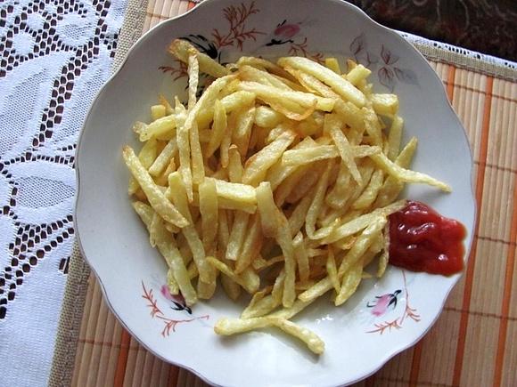Frytki z ziemniaków na obiado-kolację