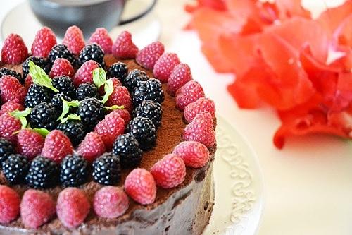 Tort malinowo-czekoladowy