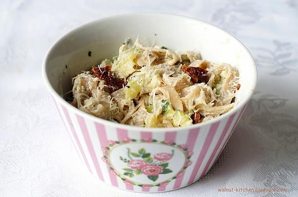 Tagliatelle z cukinią i sosem z ricotty
