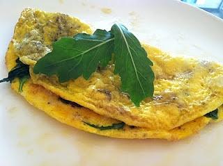 Niedzielny omlet z rukolą – smaczne śniadanie