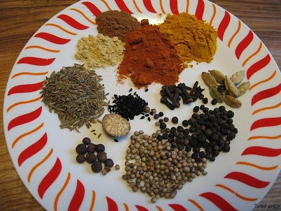 Domowa mieszanka curry