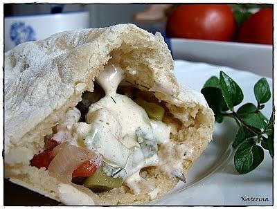 Pie-róg obfitości - chlebek pita z farszem warzywnym