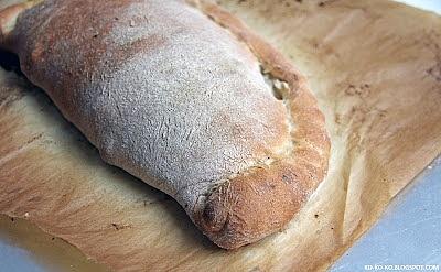Calzone z leśnymi grzybami i szpinakiem