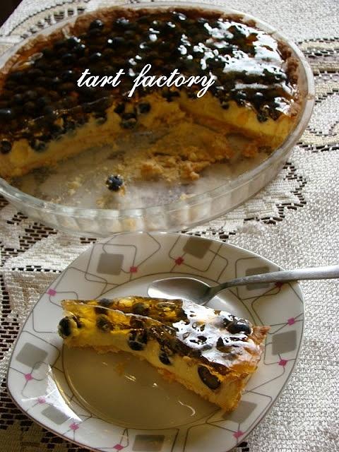 Tarta z kremem waniliowym i borówkami amerykańskimi