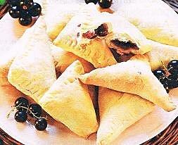 Pierożki z czarną porzeczką