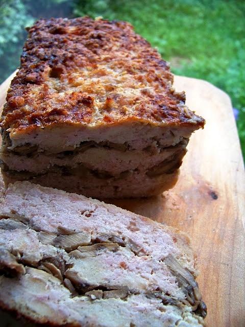 Domowa pieczeń z pieczarkami