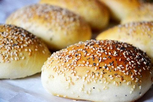 Płaskie chlebki na jogurcie wg przepisu Nigelli