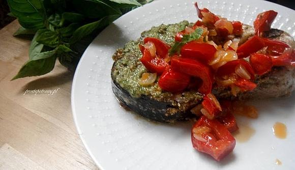 Pieczony łosoś z pesto