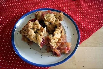 Crumble z jabłkami i malinami