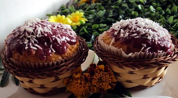 Muffinki z orzechami i kokosem na zsiadłym mleku
