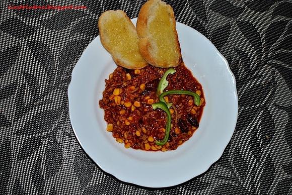 Chili con carne w stylu meksykańskim bez cebuli i papryki