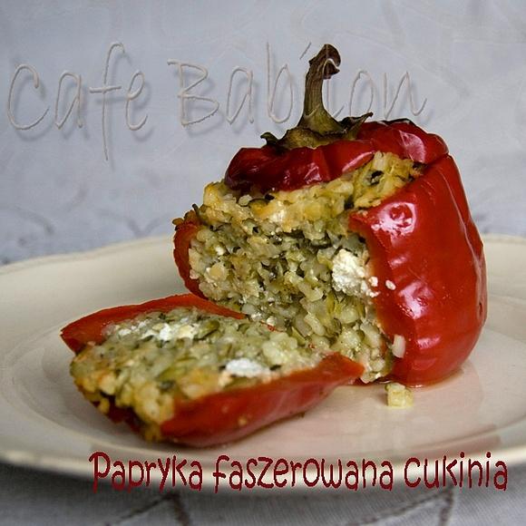 Papryka faszerowana cukinią i kaszą bulgur