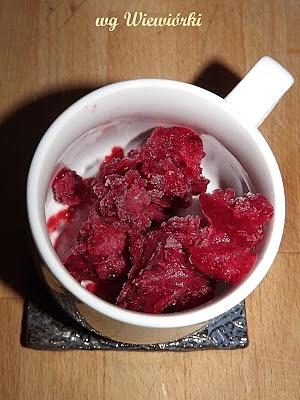 Sorbet z pieczonych śliwek i marcepanowe ciasteczka szwedzka niespodzianka