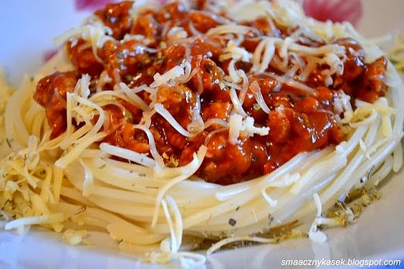 Spaghetti po bolońsku klasyczne danie rodzinne