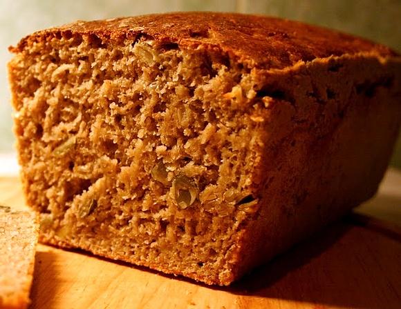 Hardcorowy chleb razowy bez mąki pszennej i białej