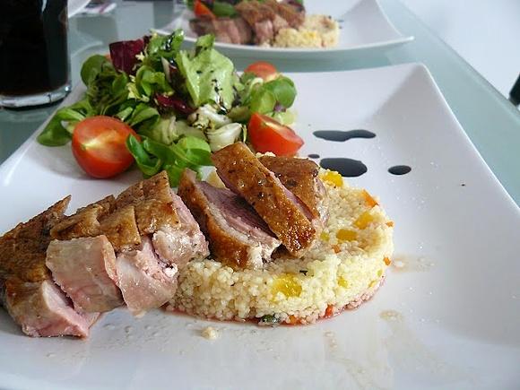 Pierś kacza z aromatycznym kus kussem