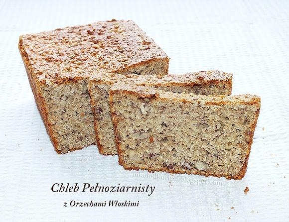 Chleb pełnoziarnisty z orzechami włoskimi