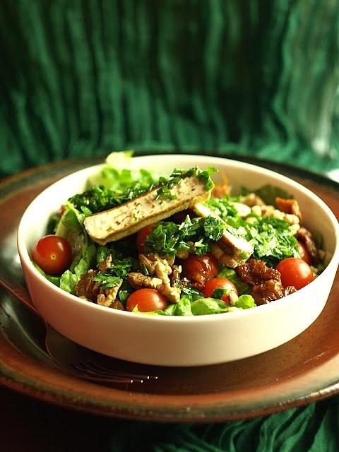 Sałatka z grillowanym tofu