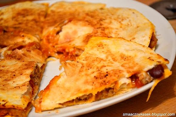 Quesadillas z chili con carne