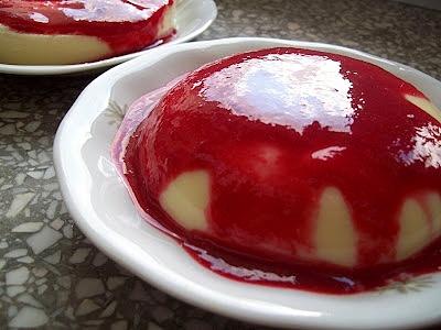 Mleczna galaretka a'la panna cotta