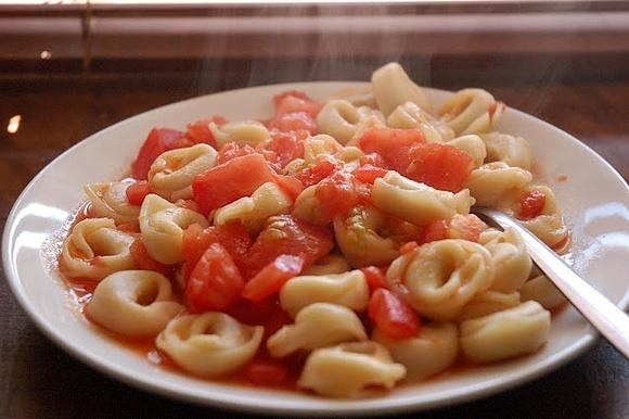 Tortellini w pomidorach do szybkiego obiadu