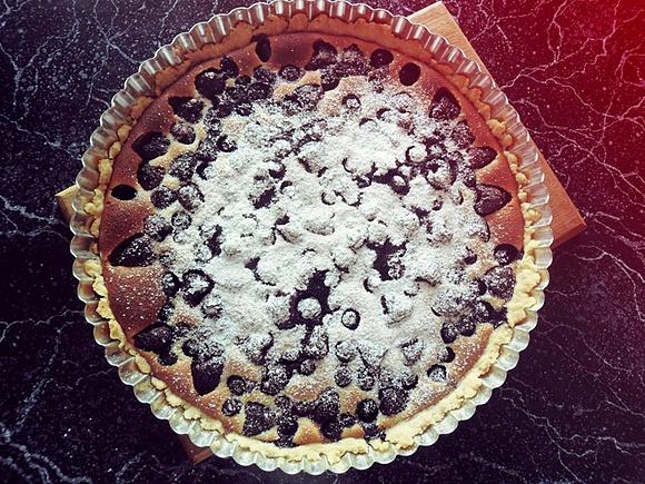 Tarta z malinami i borówkami