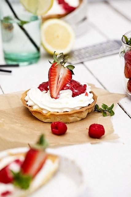 Orzeźwiające kruche tartaletki z lemon curd