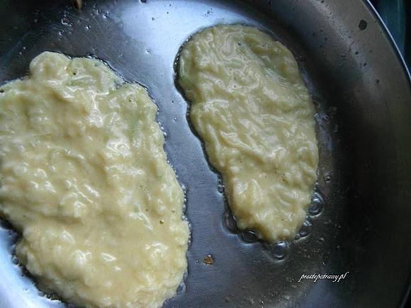 Placuszki z tartej cukinii