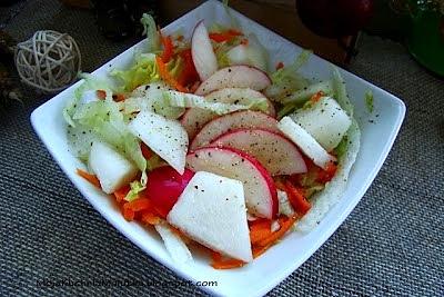 Sałatka jabłkowa z melonem