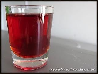 Alkoholizowany napój mocno truskawkowy
