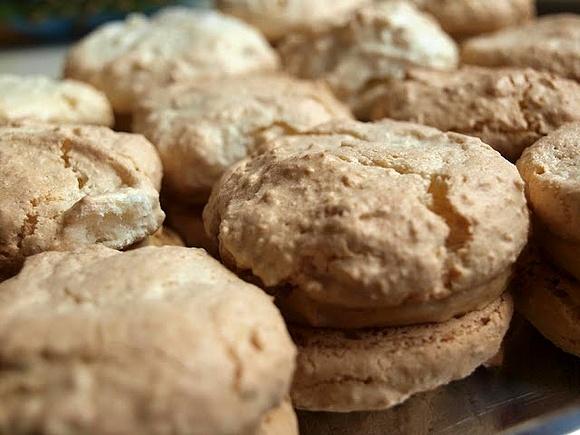 Makaroniki z masą maślano-kajmakową