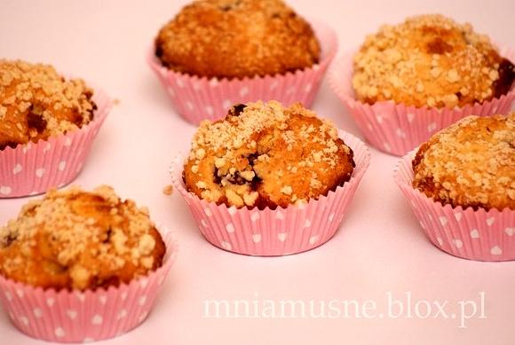 Muffinki z wiśniami i kruszonką