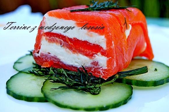 Terrine z wędzonego łososia z mascarpone i chrzanem