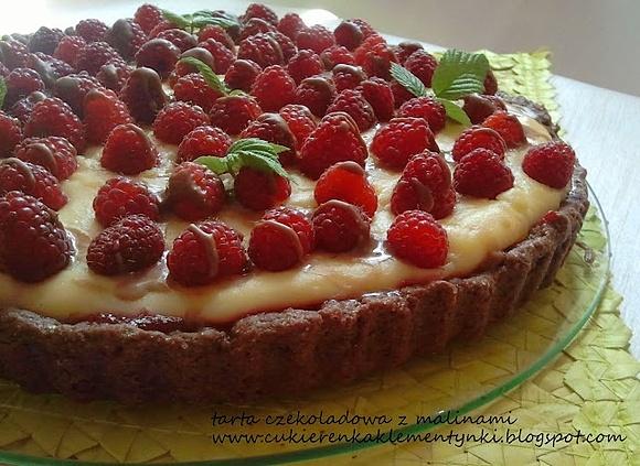 Tarta czekoladowa z malinami i wanilią