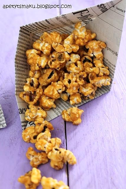 Popcorn w złotym karmelu