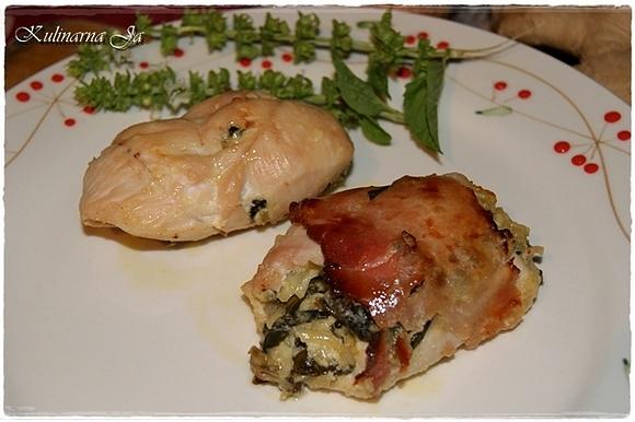 Zawijany filet z kurczaka ze szpinakiem i szynką parmeńską