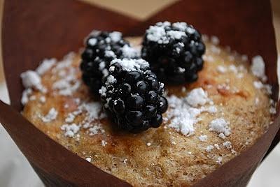 Muffinki serowo-jeżynowe