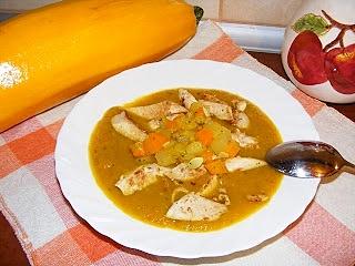 Żółta cukinia w roli głównej - zupa krem i warzywny obiadek dla malucha