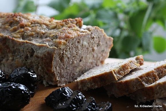 Pieczeń rzymska z cielęciny z migdałami