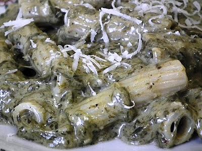 Tortiglioni ze szpinakiem i mascarpone