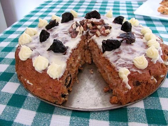 Carrot Cake – ciasto marchewkowe ze śliwkami