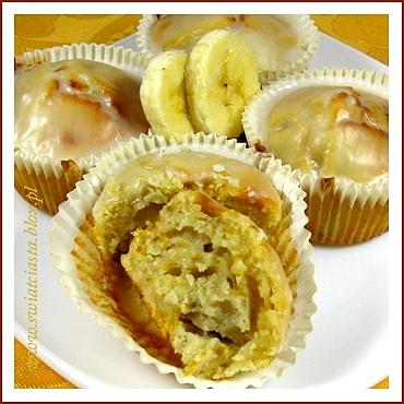 Bananowe muffinki z szafranem