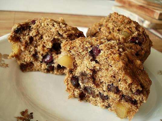 Beztłuszczowe muffiny z granatem i kandyzowanym imbirem