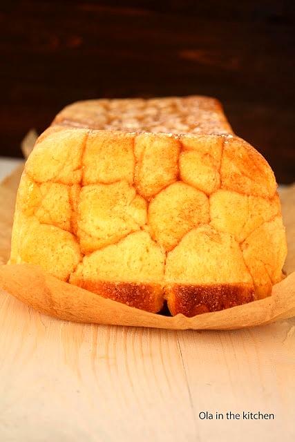 Monkey bread – drożdżowe porcje ciasta z cukrem cynamonem i karmelem