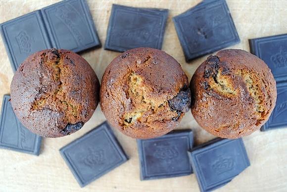 Orkiszowo-pszenne muffiny z kawałkami czekolady