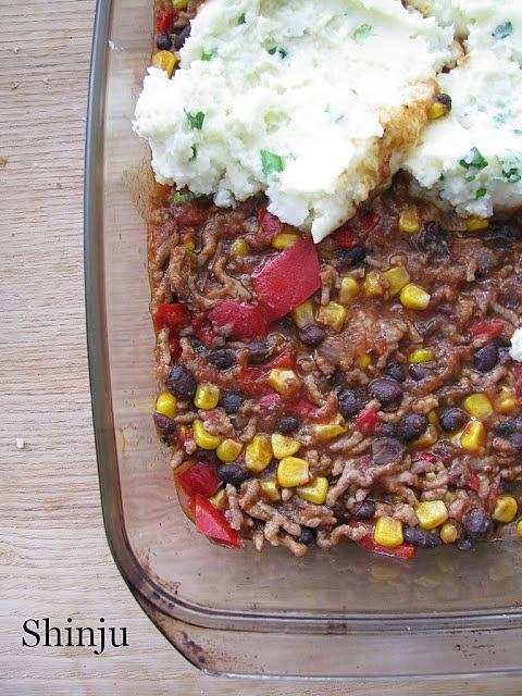 Mięsne chilli zapiekane pod ziemniaczanym puree