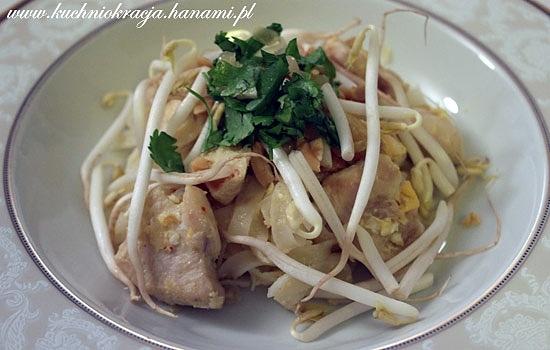 Pad Thai – historia najsławniejszego tajskiego makaronu i przepis