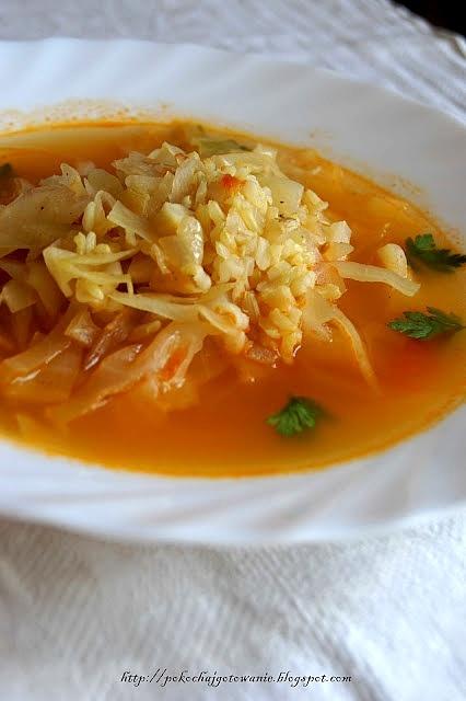 Zupa z młodej kapusty